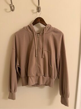 Women’s Cropped Zip-Up Hoodie in Taupe